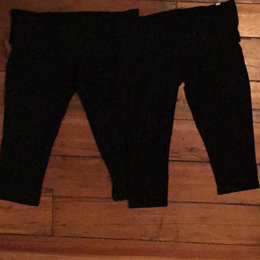 2 pairs Crop Yoga Leggings! Size Medium